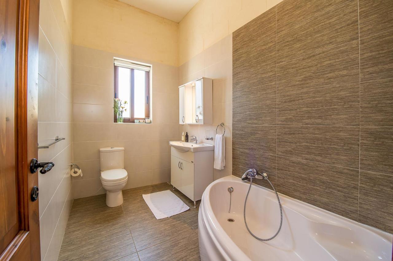 The Harbour Holiday Home Ghajnsielem Bagian luar foto